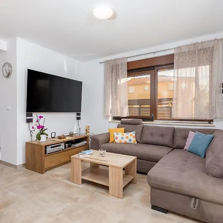 House Nada Hébergement de vacances