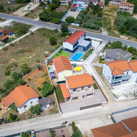 House Nada Fazana