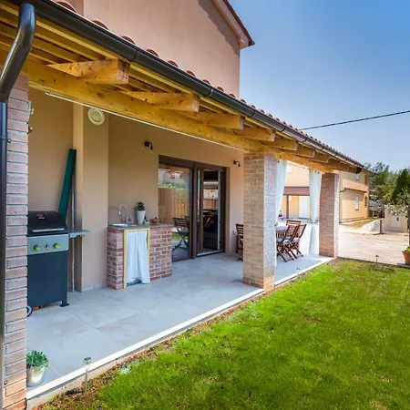 House Nada Holiday home